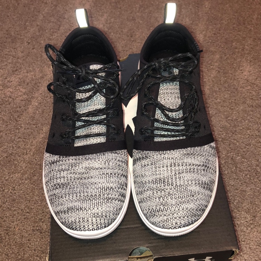 Under Armour Sneakers